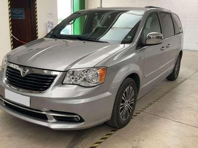 Usado Lancia Voyager S 178 CV (130 kW) 2015 Gris / plata Monovolumen