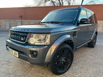 Usado Land Rover Discovery 4 HSE 255 CV (187 kW) 2014 Gris / plata SUV