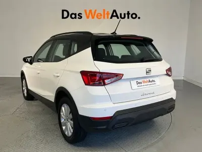 Usado Seat Arona Style 116 CV (85 kW) 2025 Blanco SUV