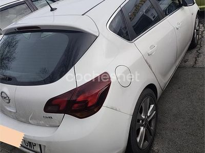 Usado Opel Astra Sport 125 CV (91 kW) 2010 Blanco Berlina