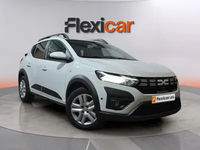 Usado Dacia Sandero Essentiel 101 CV (74 kW) 2024 Blanco Berlina
