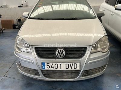 Używany VW Polo Advance 70 KM (51 kW) 2006 Szary Hatchback