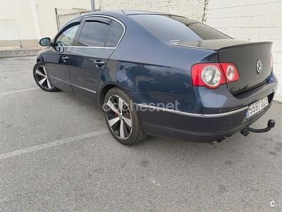 Usado VW Passat Advance 140 CV (102 kW) 2006 Azul Berlina