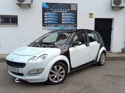 Usado Smart ForFour Passion 95 CV (69 kW) 2005 Blanco Utilitario