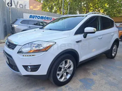 Usado Ford Kuga Trend 140 CV (102 kW) 2012 Blanco SUV
