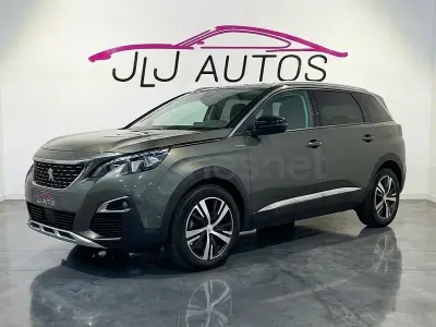 Usado Peugeot 5008 GT-line 120 CV (88 kW) 2018 Gris / plata SUV