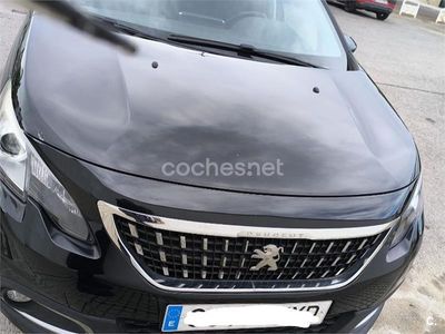 Usado Peugeot 2008 Allure 110 CV (80 kW) 2019 Negro SUV