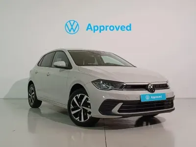 Usado VW Polo 95 CV (69 kW) 2024 Gris Utilitario