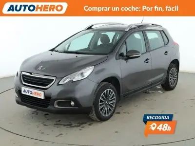 Usado Peugeot 2008 Active 110 CV (80 kW) 2015 Gris SUV