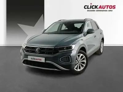 Usado VW T-Roc Life 111 CV (81 kW) 2024 Azul SUV