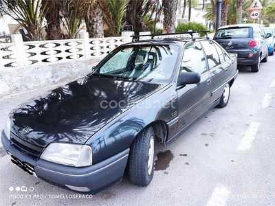 Usado Opel Omega 122 CV (89 kW) 1989 Negro Familiar