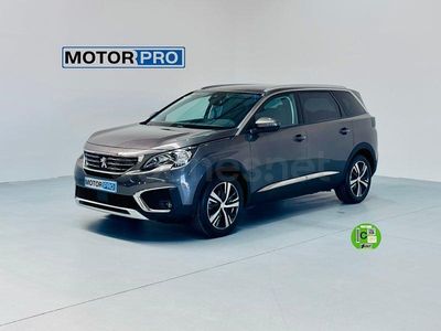 Usado Peugeot 5008 Allure 130 CV (95 kW) 2018 Gris / plata SUV