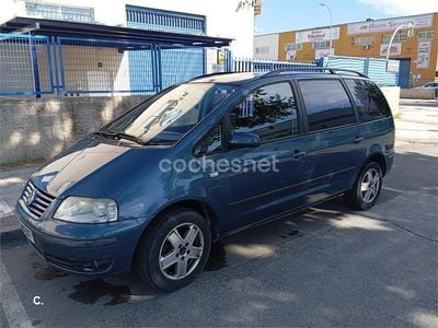 Begagnad VW Sharan Comfortline 204 HK (150 kW) 2002 Blå Minibuss