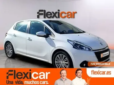 Usado Peugeot 208 Signature Sky 110 CV (80 kW) 2018 Blanco Utilitario