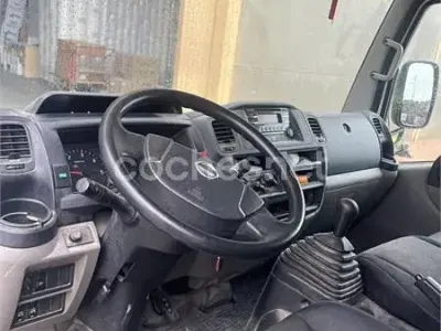 Usado Nissan Cabstar 136 CV (100 kW) 2013 Blanco Pickup/Camioneta