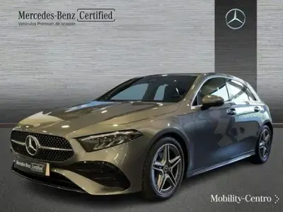Usado Mercedes A180 116 CV (85 kW) 2024 Gris Berlina