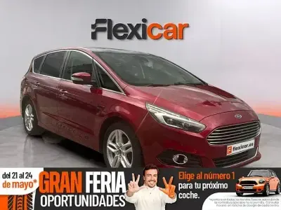 Używany Ford S-MAX Titanium 180 KM (132 kW) 2017 Czerwony Minivan