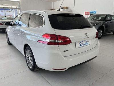 Blanco Usado 2021 Peugeot 308 Allure Familiar | 13.900 € (Precio justo)