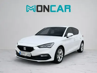 Usado Seat Leon Style 116 CV (85 kW) 2022 Blanco Familiar