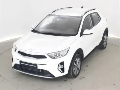 Usado Kia Stonic 100 CV (73 kW) 2025 Blanco SUV