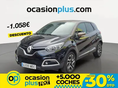 Usado Renault Captur Zen 120 CV (88 kW) 2016 Negro SUV