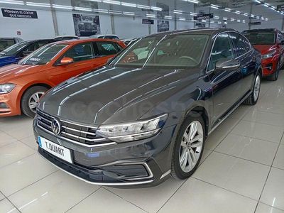 Usado VW Passat GTE 218 CV (160 kW) 2021 Gris / plata Berlina