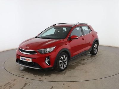 Rojo Usado 2022 Kia Stonic SUV | 15.499 € (Precio justo)