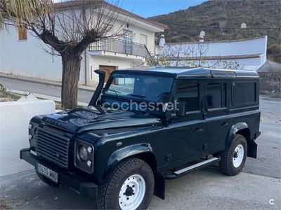 Verde Usado 2015 Land Rover Defender SE Familiar | 36.000 €