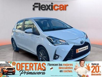 Usado Toyota Yaris Hybrid Active 100 CV (73 kW) 2020 Blanco