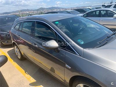 Usado Opel Astra Excellence 125 CV (91 kW) 2017 Beige Familiar