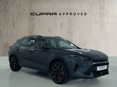 Usado Cupra Formentor 150 CV (110 kW) 2024 Gris / plata SUV