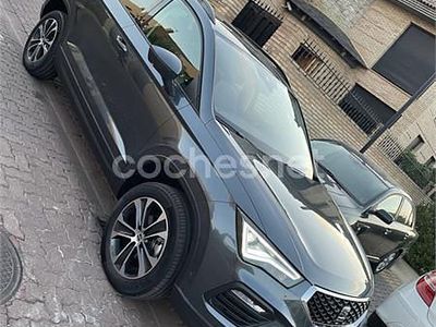 Usado Seat Ateca Style 150 CV (110 kW) 2021 Gris / plata SUV