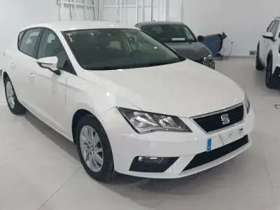 Käytetty Seat Leon Reference 115 HP (84 kW) 2020 Valkoinen Sedan