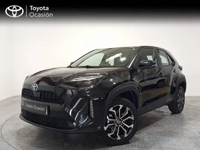 Usado Toyota Yaris Cross Active 116 CV (85 kW) 2022 Negro SUV