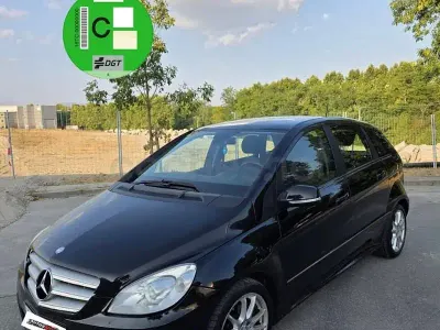 Usado Mercedes B200 193 CV (141 kW) 2008 Negro Monovolumen