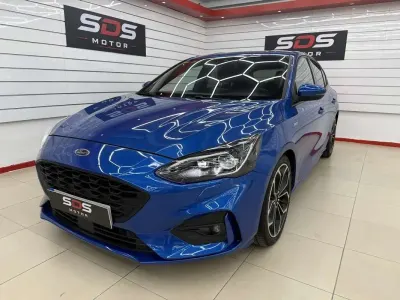 Usado Ford Focus ST-Line 120 CV (88 kW) 2018 Azul Utilitario