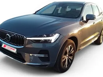 Usado Volvo XC60 Core 350 CV (257 kW) 2023 Gris SUV
