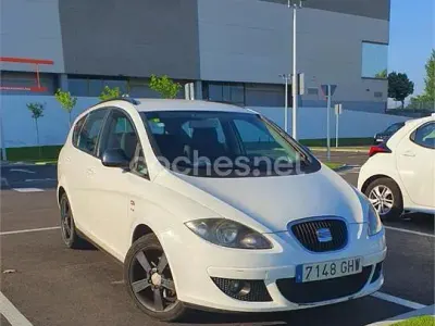 Usado Seat Altea XL Style 125 CV (91 kW) 2009 Blanco Monovolumen