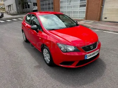 Usado Seat Ibiza Reference 90 CV (66 kW) 2017 Rojo Berlina