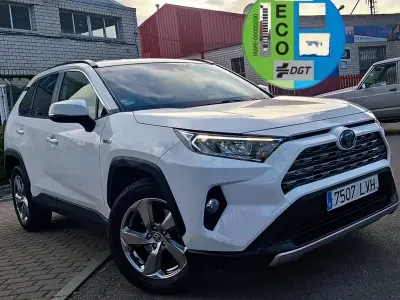 Usado Toyota RAV4 Hybrid Advance 222 CV (163 kW) 2021 Blanco SUV