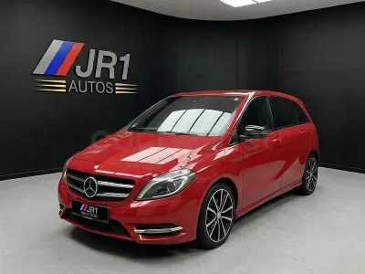Usado Mercedes B220 AMG line 177 CV (130 kW) 2014 Rojo Utilitario