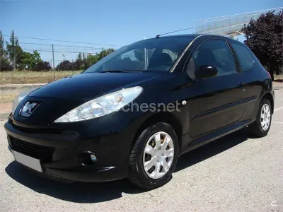 Usado Peugeot 206 70 CV (51 kW) 2009 Negro Berlina