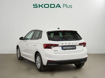 Usado Skoda Fabia Selection 95 CV (69 kW) 2024 Blanco Utilitario