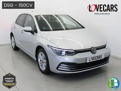 Usado VW Golf VIII Life 150 CV (110 kW) 2021 Gris / plata Berlina