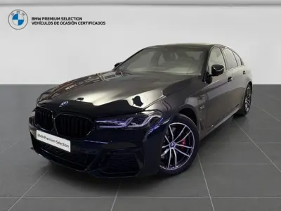 Usado BMW 530e Comfort Edition 292 CV (214 kW) 2022 Negro Berlina
