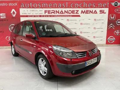 Usado Renault Grand Scénic II Privilege 165 CV (121 kW) 2006 Granate Monovolumen