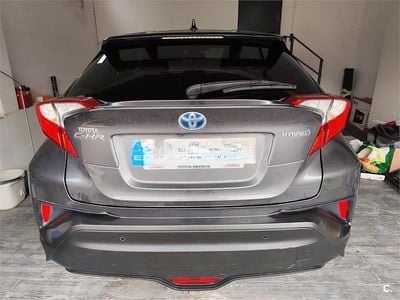 Usado Toyota C-HR Advance 122 CV (89 kW) 2019 Gris / plata SUV
