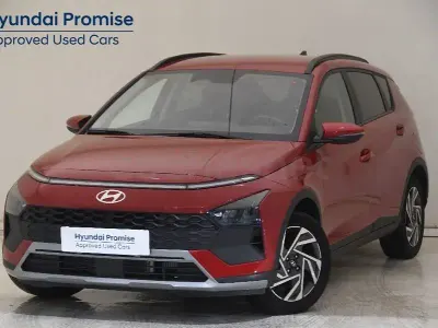 Usado Hyundai Bayon 100 CV (73 kW) 2025 Granate SUV