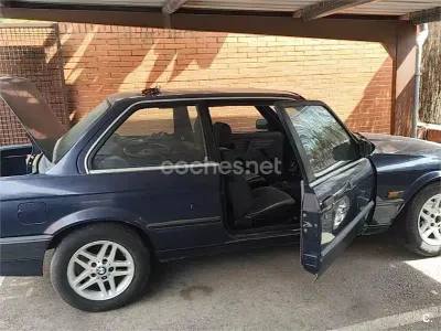 Usado BMW 316 102 CV (75 kW) 1989 Azul Berlina
