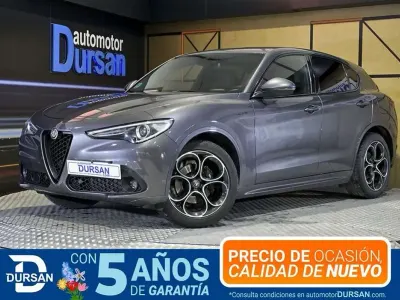 Usado Alfa Romeo Stelvio Veloce 212 CV (155 kW) 2021 Gris SUV